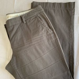 Gap khakis